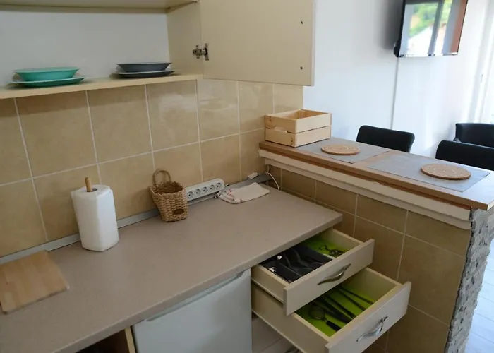 Dunja * 雅戈丁那